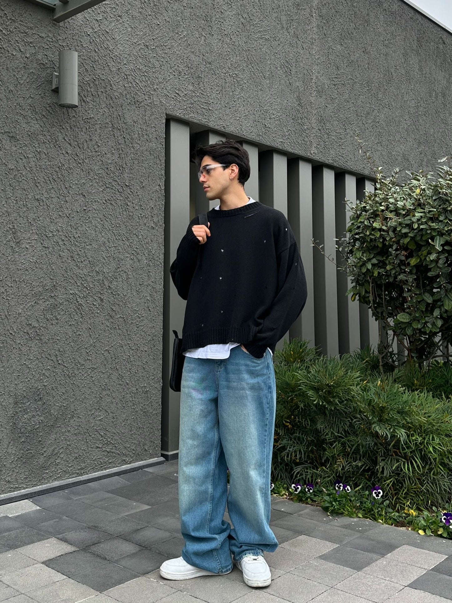 Basic Detay Bisiklet Yaka Siyah Triko