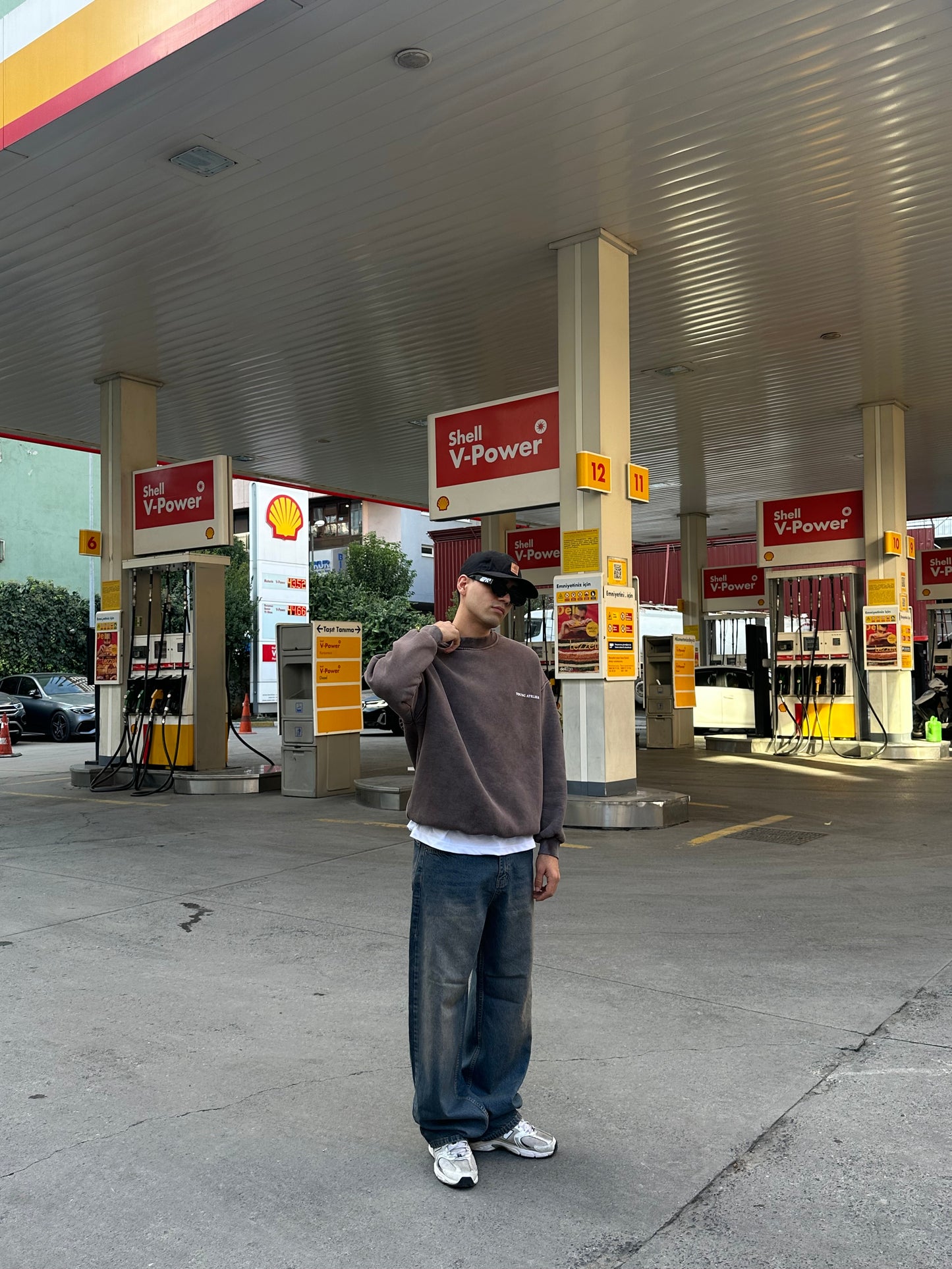 Young Atelıer Baskılı Kahverengi Yıkamalı Sweatshirt