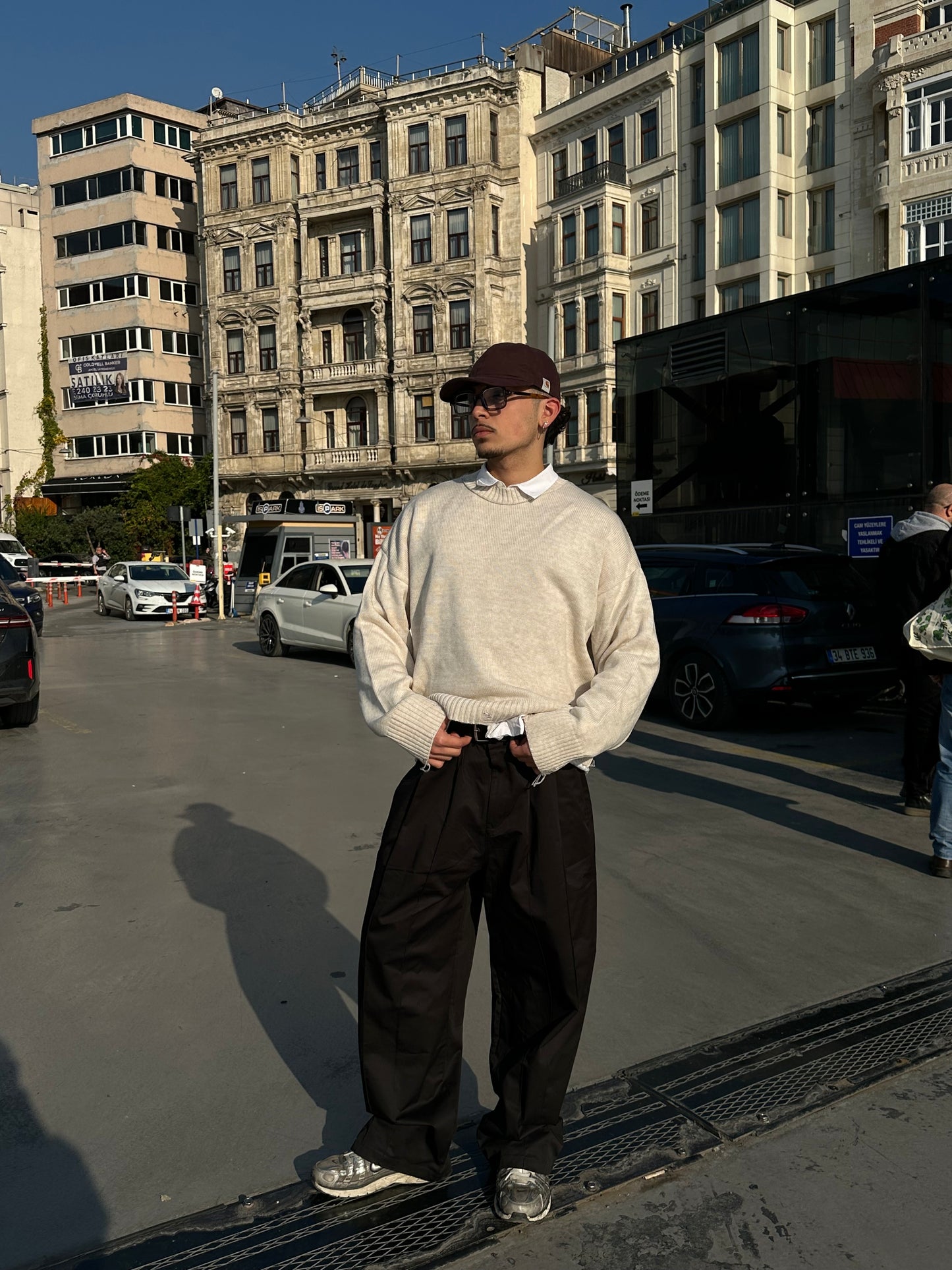 Bej Crop Kesim Bisiklet Yaka Triko