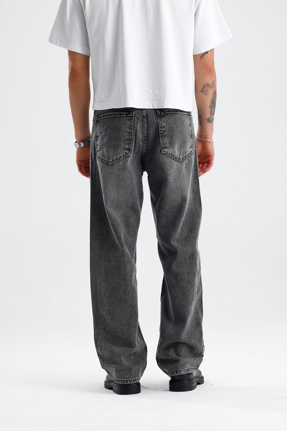 Gri Yıkama Detay Relaxed Fit Kot Pantolon