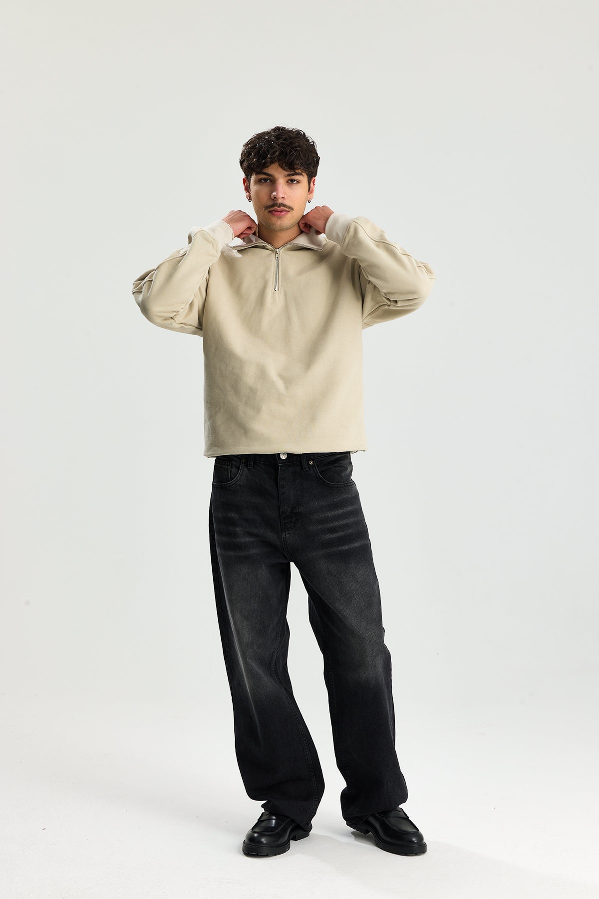 Basic Fermuarlı Yaka Sweatshirt