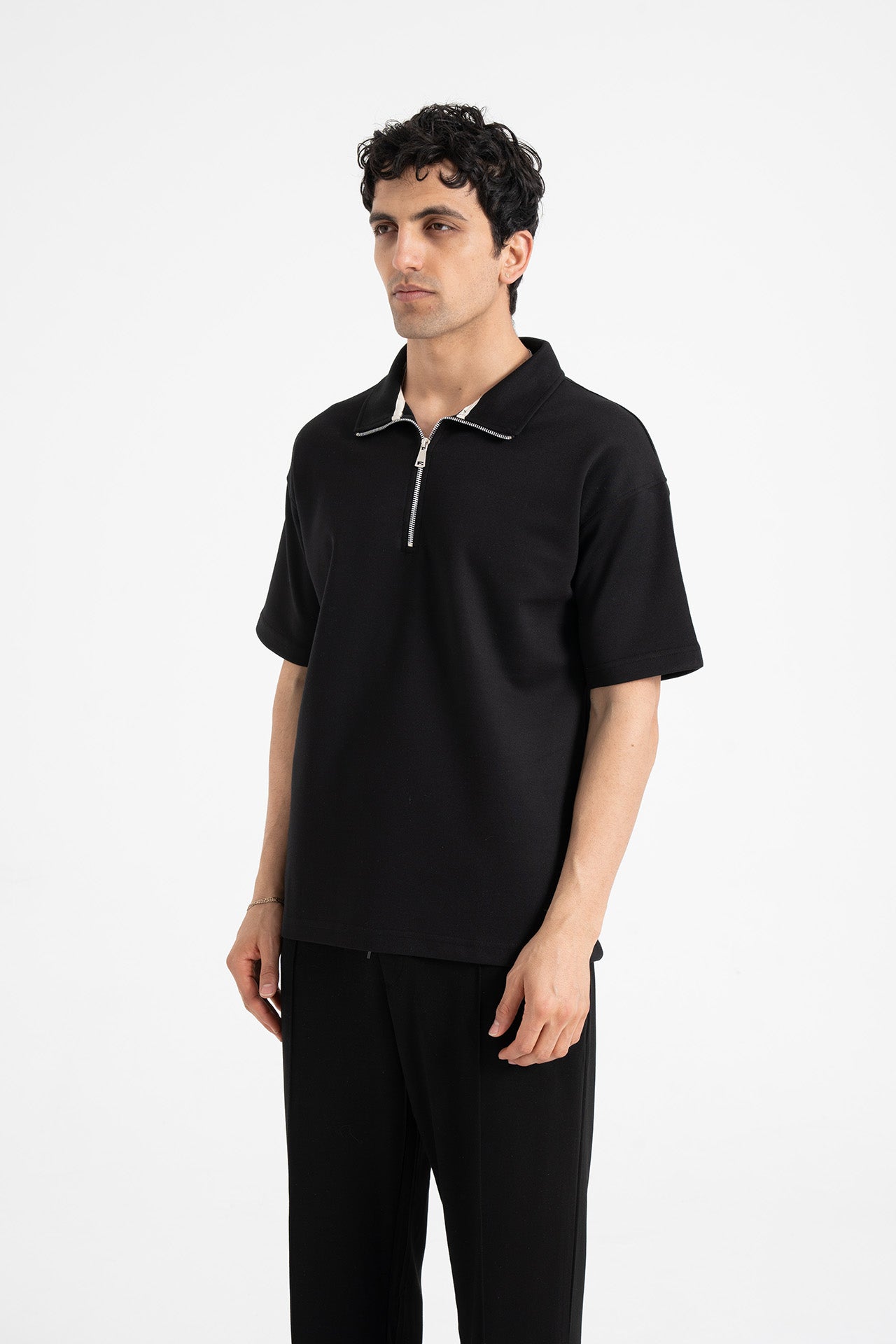 Oversize Yarım Fermuarlı Polo Yaka Tişört