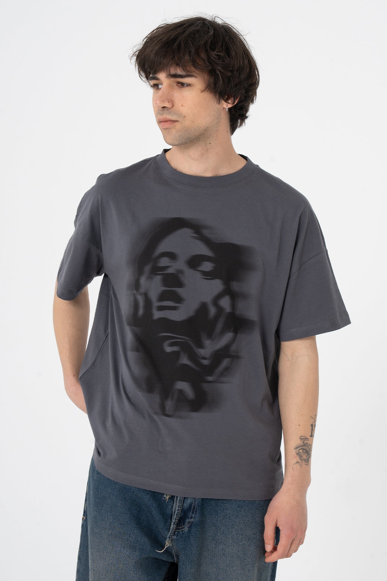 Oversize Fit Shadow Face Premium Tişört