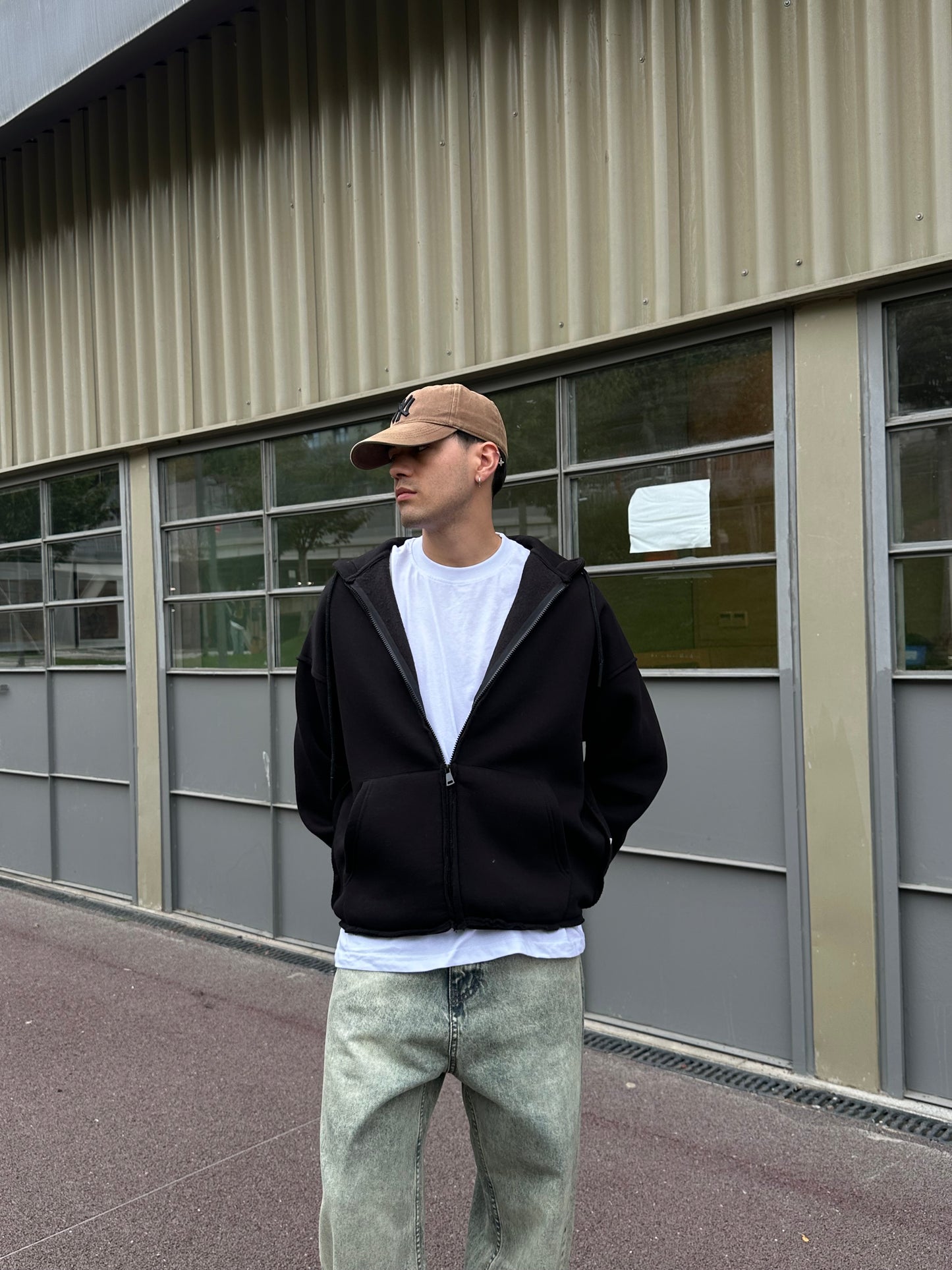 Basic Siyah Zip Hoodie