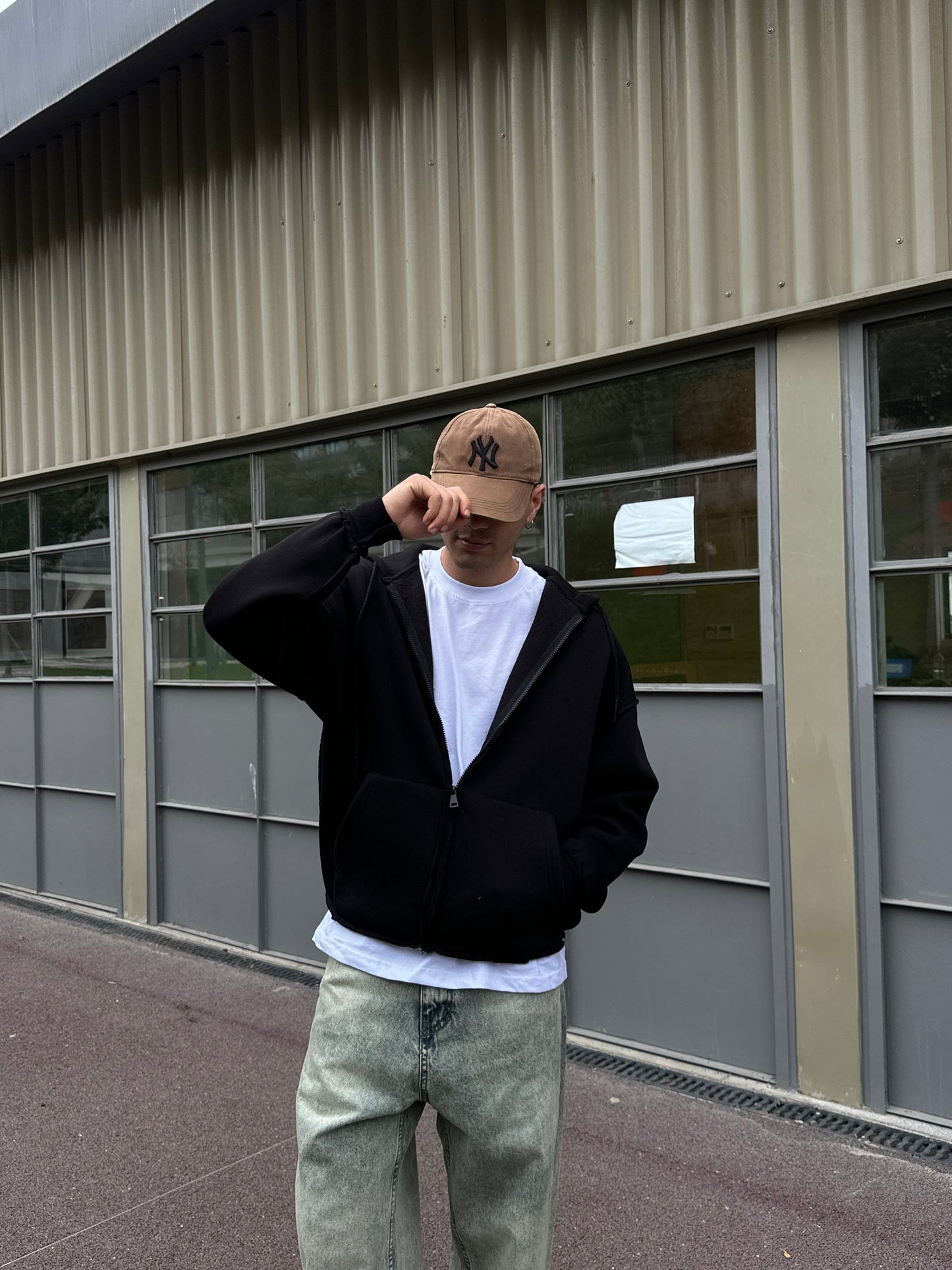 Basic Siyah Zip Hoodie