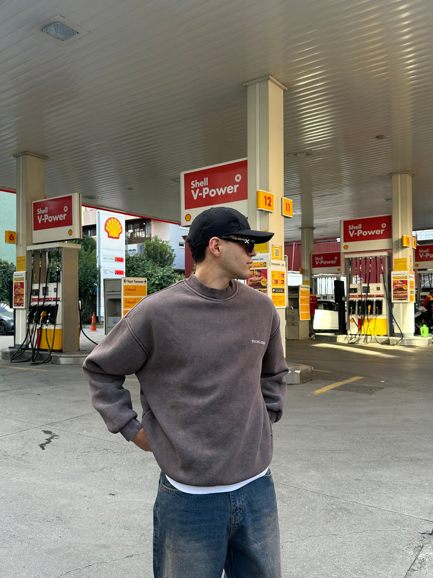 Young Atelıer Baskılı Kahverengi Yıkamalı Sweatshirt