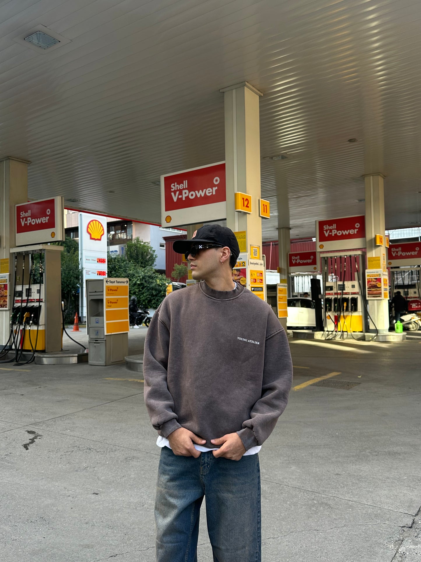 Young Atelıer Baskılı Kahverengi Yıkamalı Sweatshirt