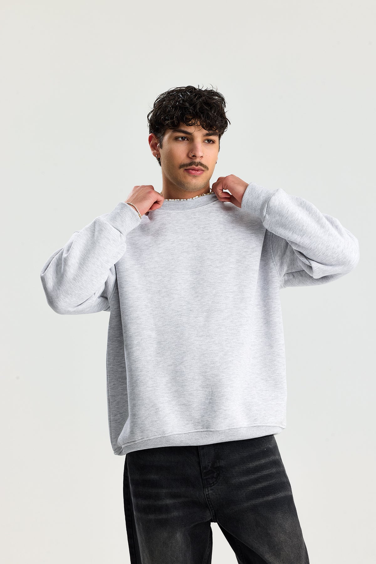 Basic Bisiklet Yaka Oversize Sweatshirt