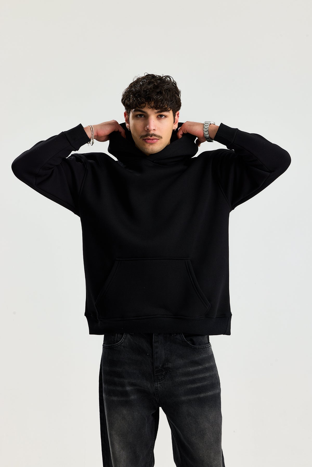 Basic Kapüşonlu Oversize Sweatshirt