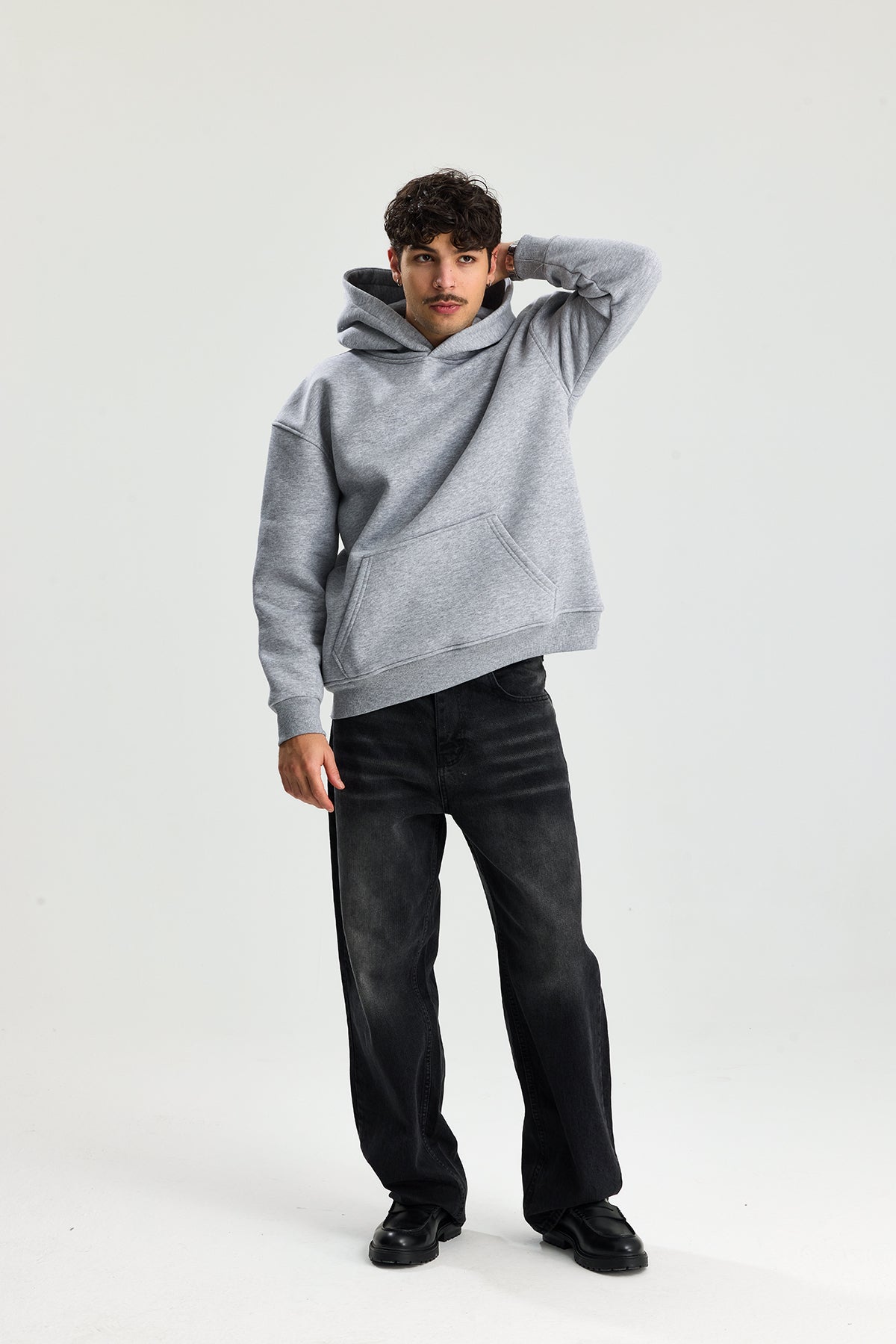 Basic Kapüşonlu Oversize Sweatshirt