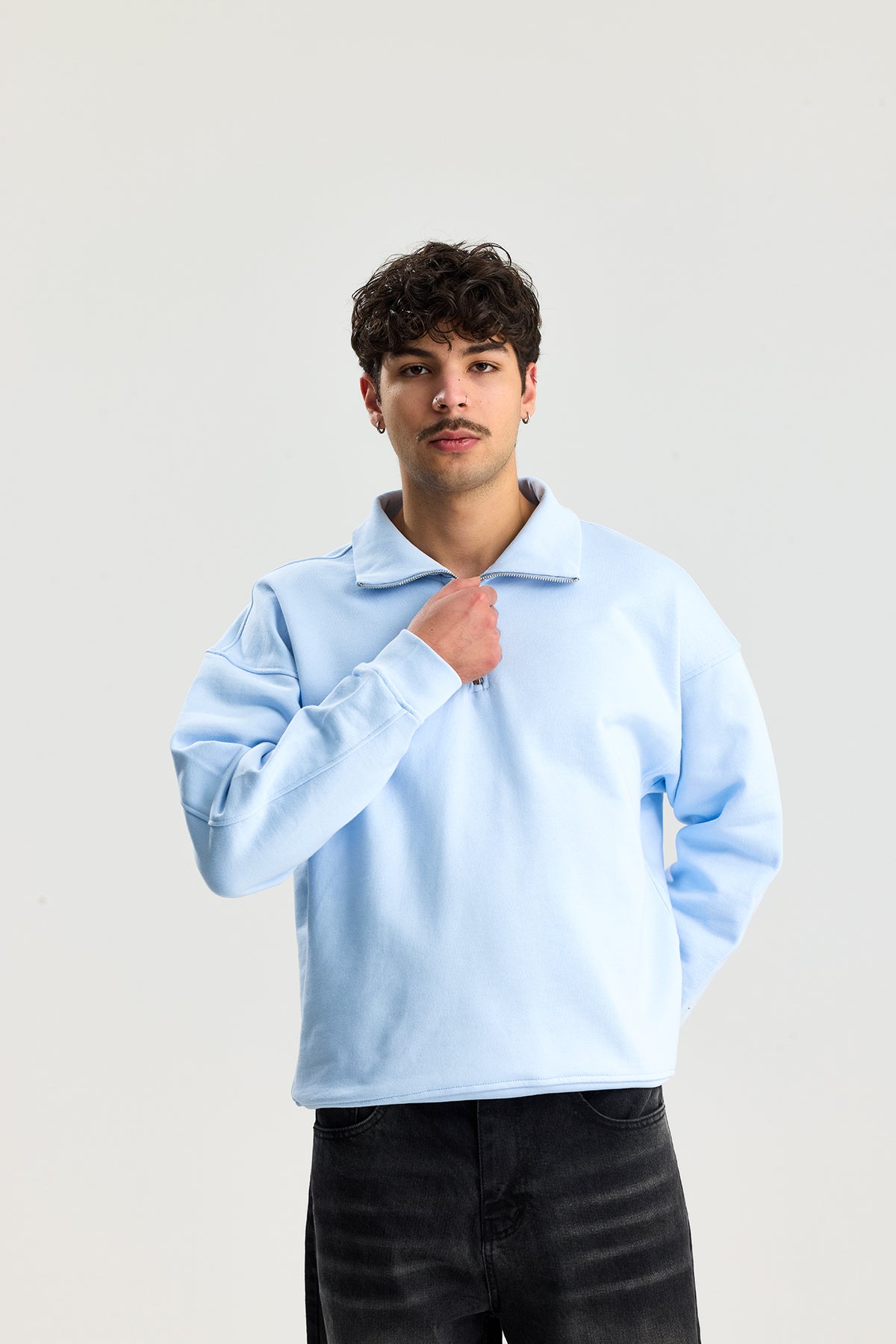 Basic Fermuarlı Yaka Sweatshirt