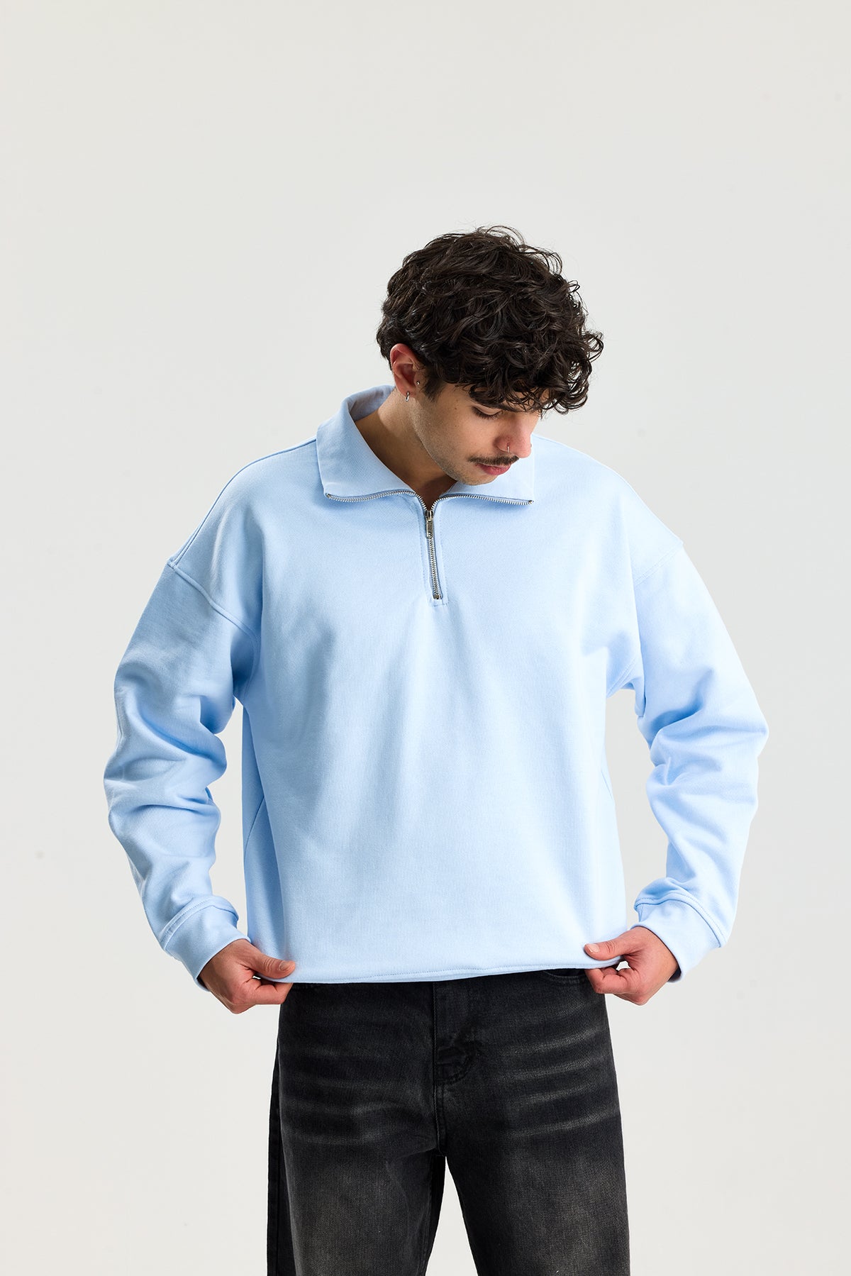 Basic Fermuarlı Yaka Sweatshirt