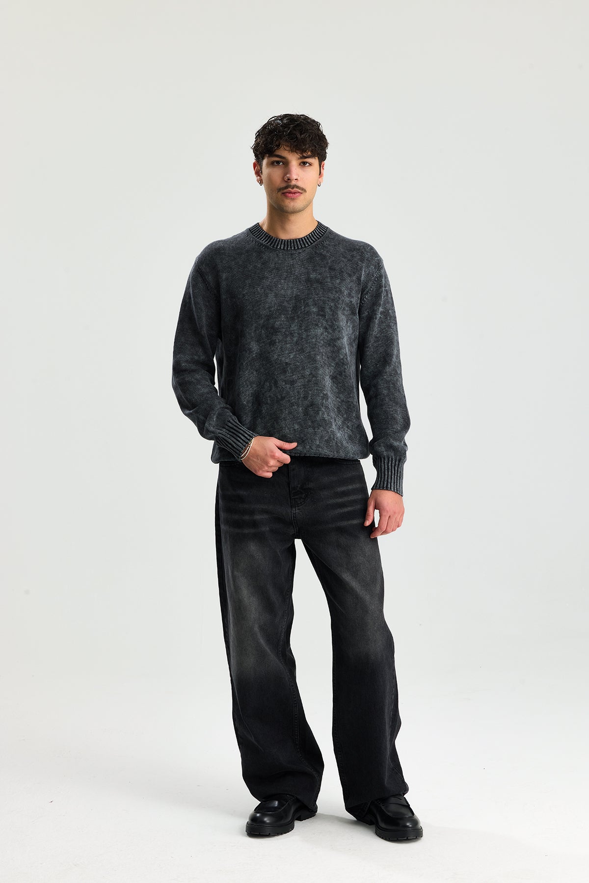 Yıkama Efektli Relaxed Fit Dokulu Kazak