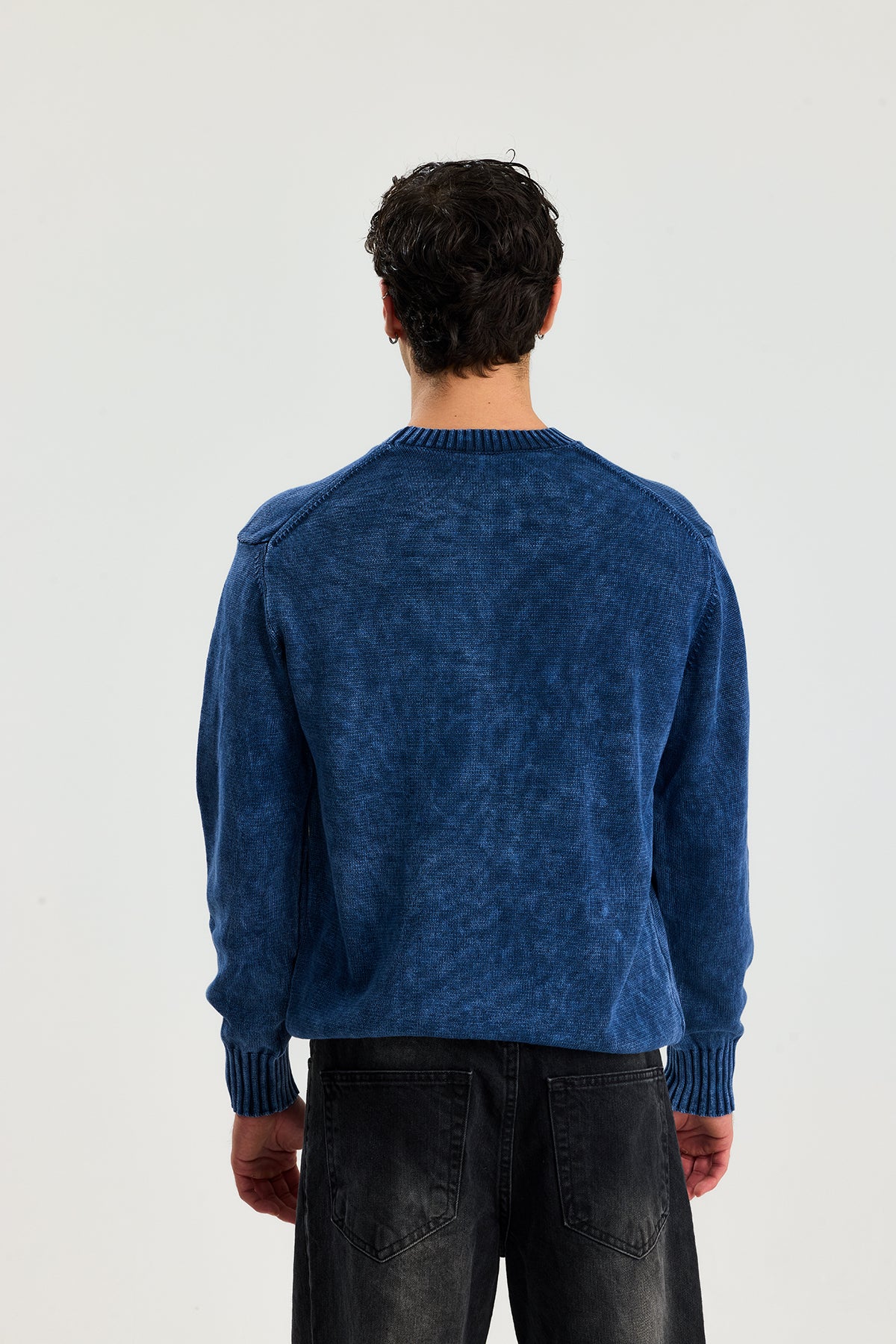 Yıkama Efektli Relaxed Fit Dokulu Kazak