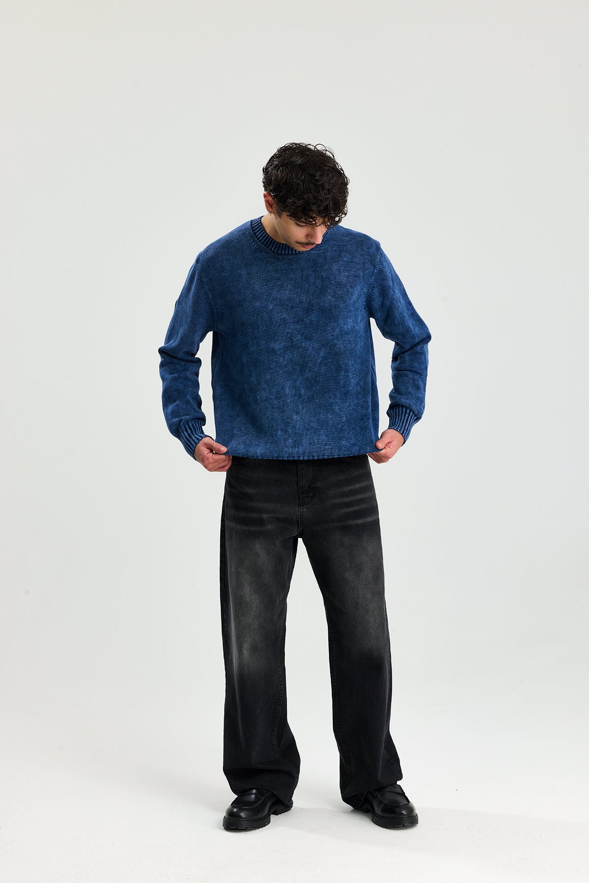 Yıkama Efektli Relaxed Fit Dokulu Kazak