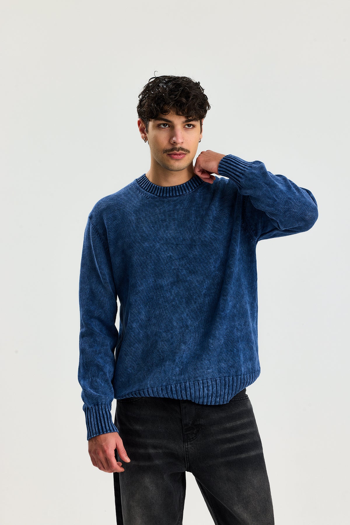 Yıkama Efektli Relaxed Fit Dokulu Kazak