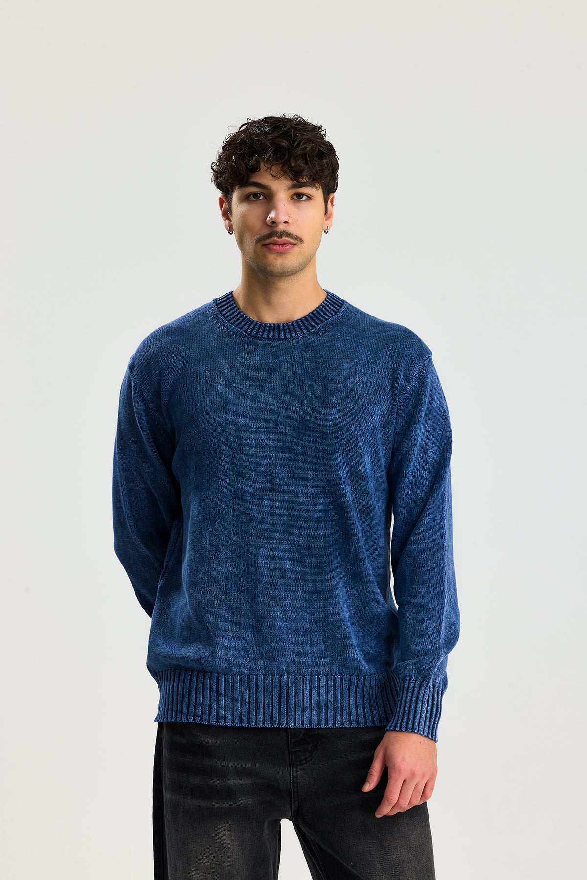 Yıkama Efektli Relaxed Fit Dokulu Kazak