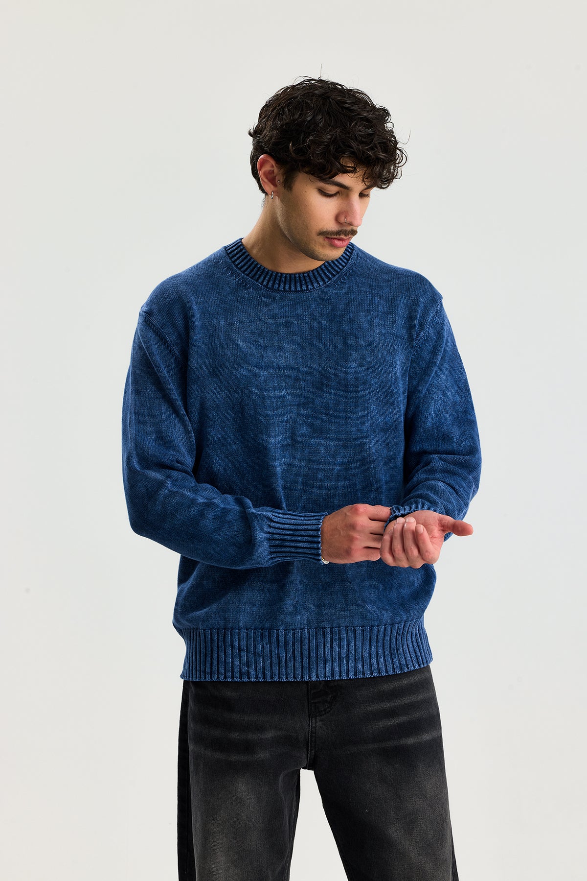 Yıkama Efektli Relaxed Fit Dokulu Kazak